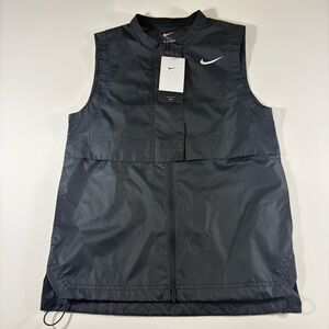 Women’s Nike Golf Tour Repel Vest Lightweight Jacket XS New With Tags MSRP $100